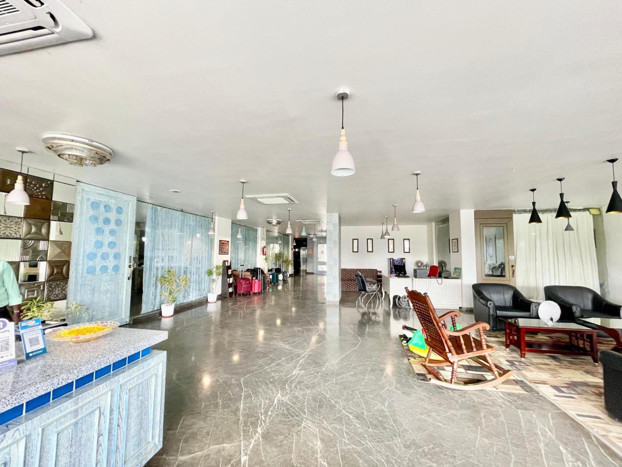 Hotel V-I Near Sea , Puri Private-Park -Gym-Spa Fully-Airconditioned-Hotel Lift-And-Parking-Facilities Breakfast-Included Bagian luar foto
