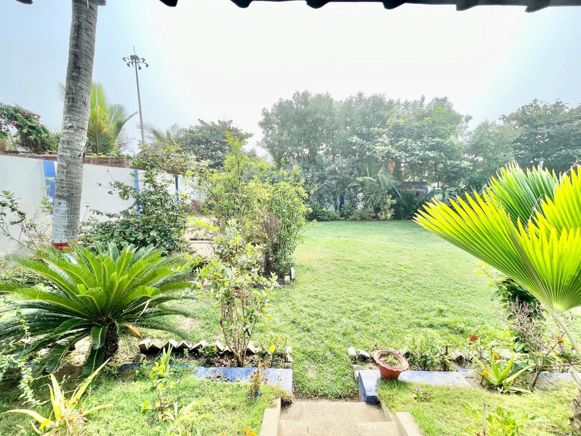 Hotel V-I Near Sea , Puri Private-Park -Gym-Spa Fully-Airconditioned-Hotel Lift-And-Parking-Facilities Breakfast-Included Bagian luar foto
