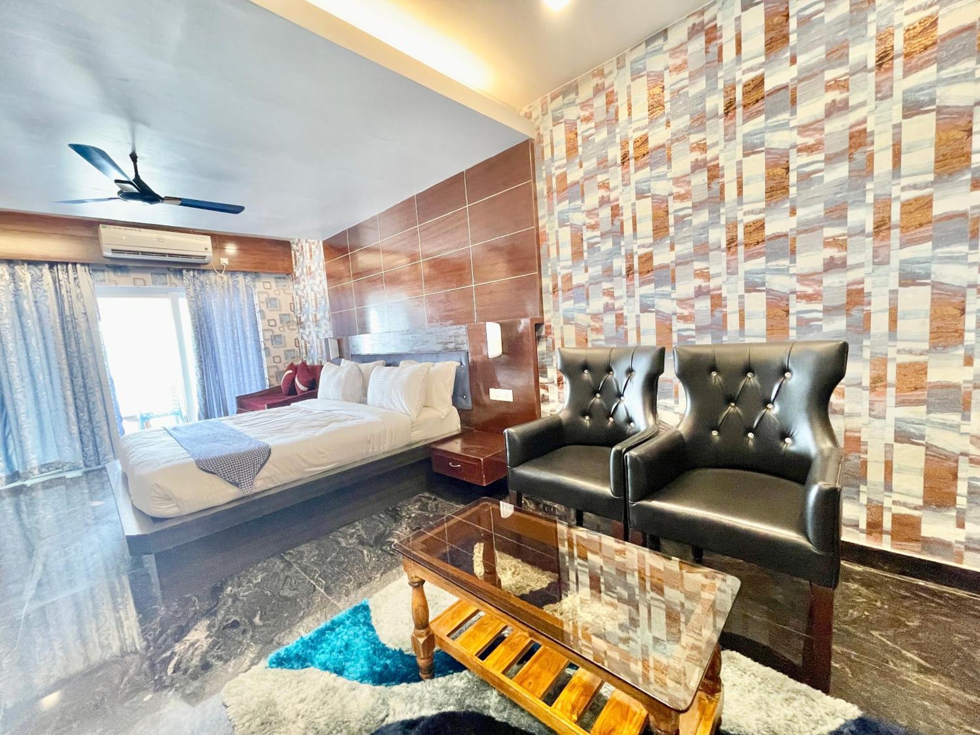 Hotel V-I Near Sea , Puri Private-Park -Gym-Spa Fully-Airconditioned-Hotel Lift-And-Parking-Facilities Breakfast-Included Bagian luar foto