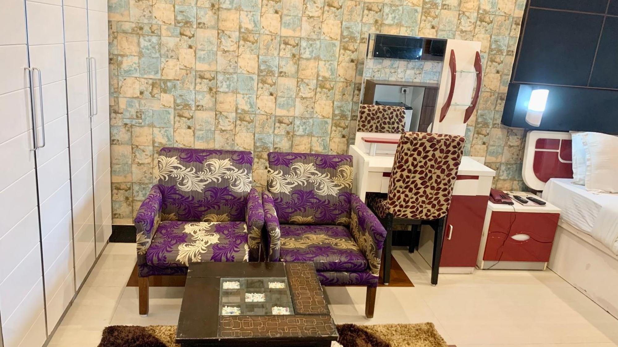 Hotel V-I Near Sea , Puri Private-Park -Gym-Spa Fully-Airconditioned-Hotel Lift-And-Parking-Facilities Breakfast-Included Bagian luar foto